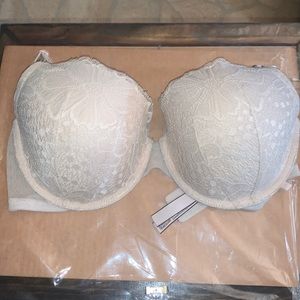 VS Demi bra